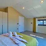 Vila 4 Bedroom *