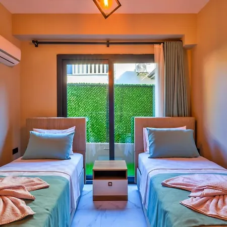 4 Bedroom Villa *