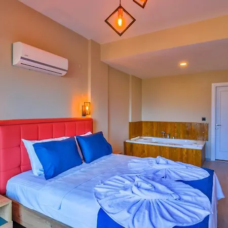 4 Bedroom *