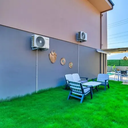 4 Bedroom ヴィラ フェティエ