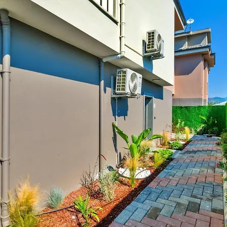 4 Bedroom Villa